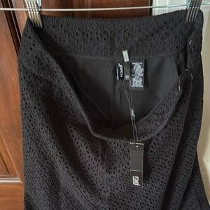 Black Eyelet Pants by Ravel Size M